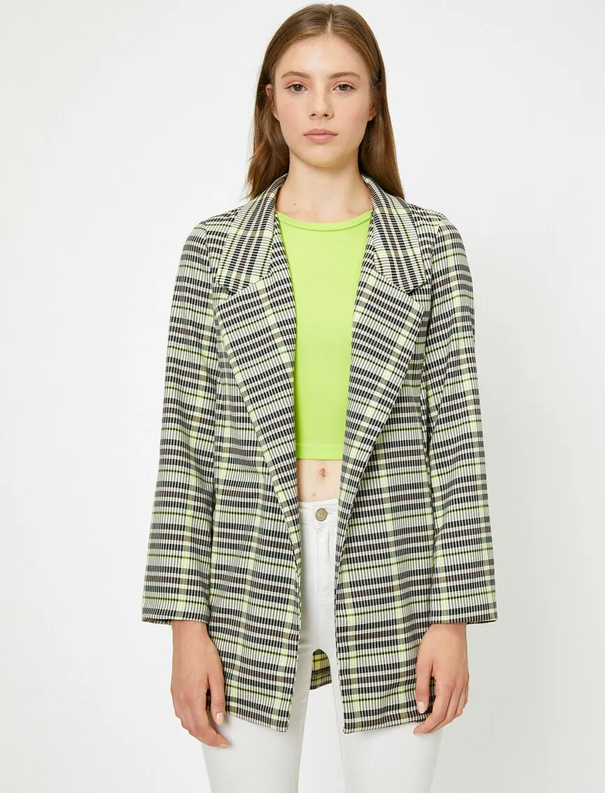 16525 Multi Colour Buttonless Check Jacket