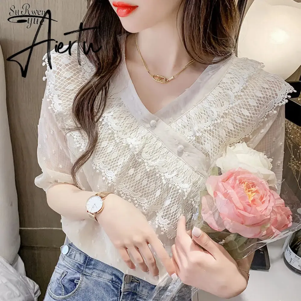 Aiertu  Summer Shirt Korean Style Wild Lace Shirt Women Square Collar Short Sleeve Hollow Out Vintage Elegant Blouse Blusas 13934