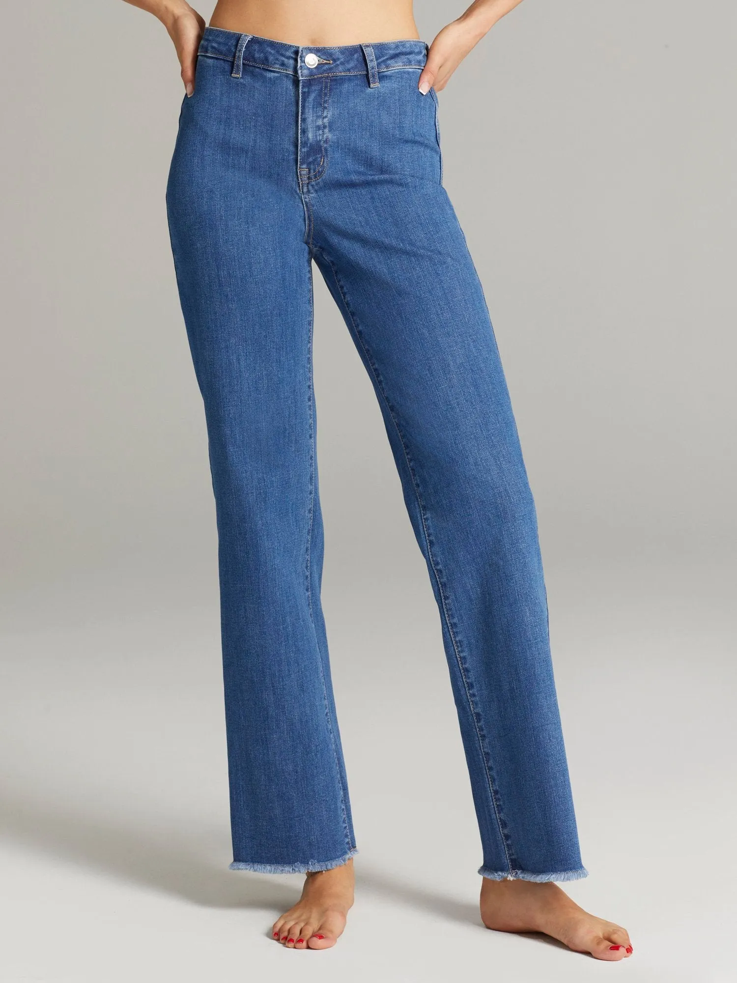 Shanice High-Waisted Straight-Leg Jeans