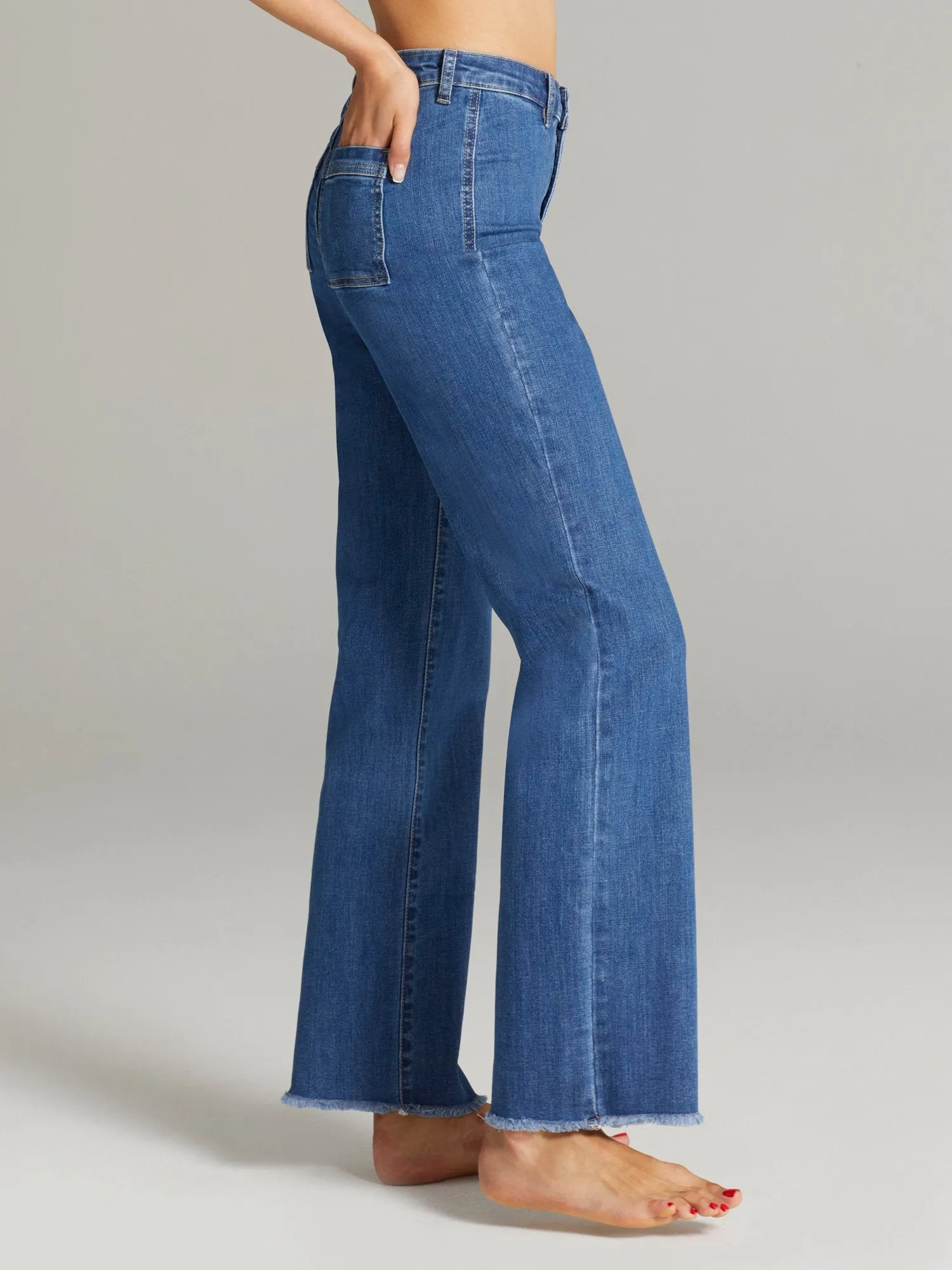 Shanice High-Waisted Straight-Leg Jeans