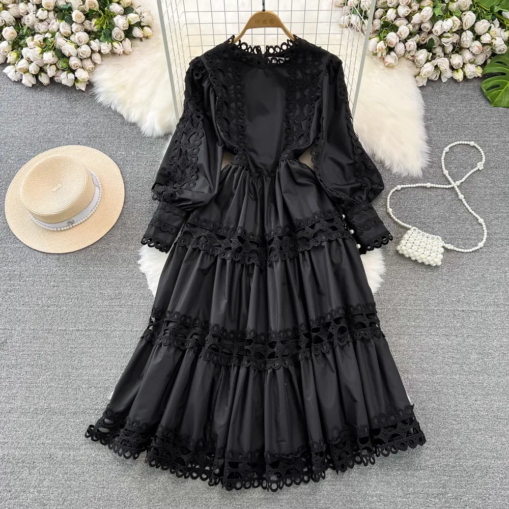 Spring and Autumn Retro Long Sleeve Lace Hollow Round Neck A Line Dress 1544