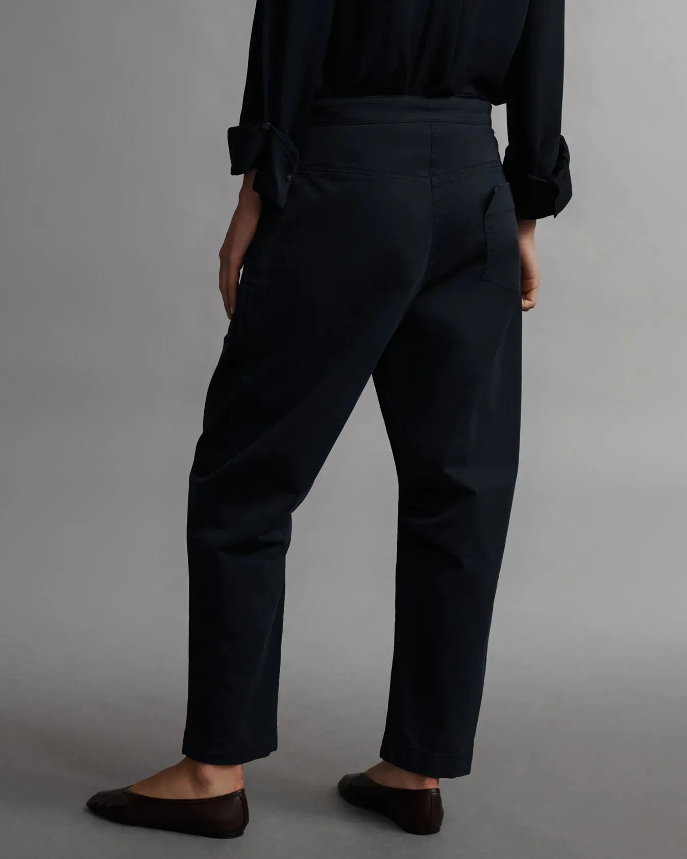 TWP - Jetties Beach Pant in Midnight Stretch Compact Cotton