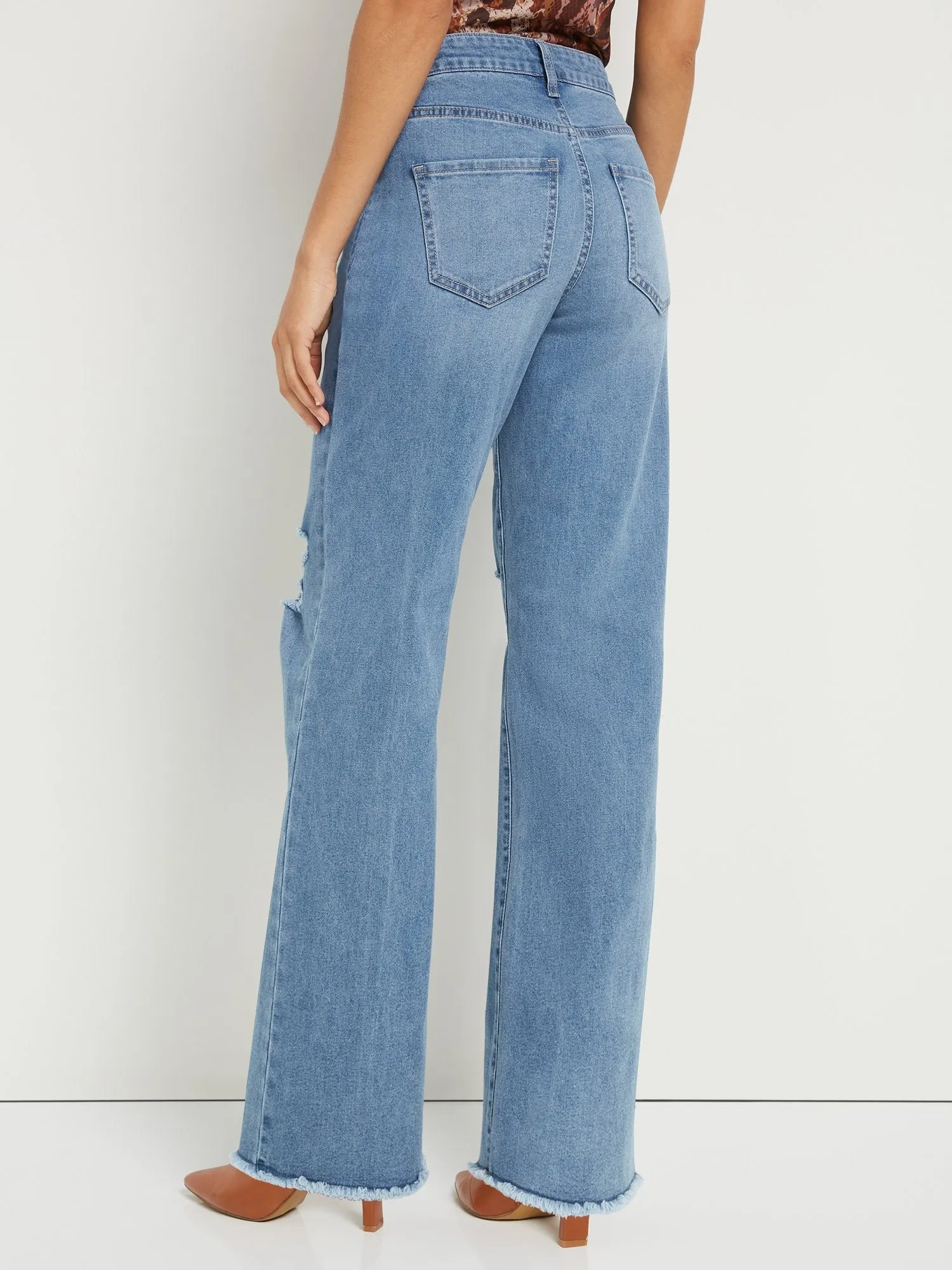 Ultra High-Waisted Wide-Leg Jeans - Light Wash