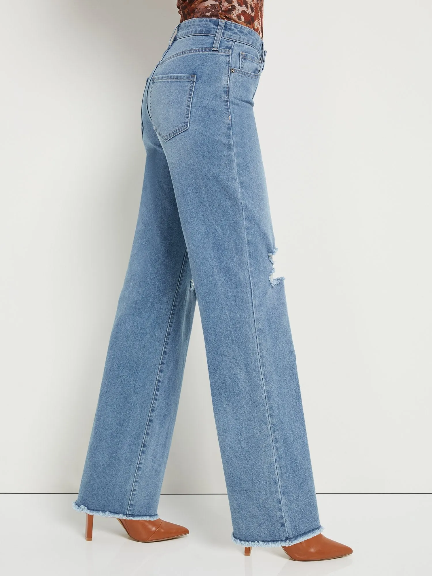 Ultra High-Waisted Wide-Leg Jeans - Light Wash