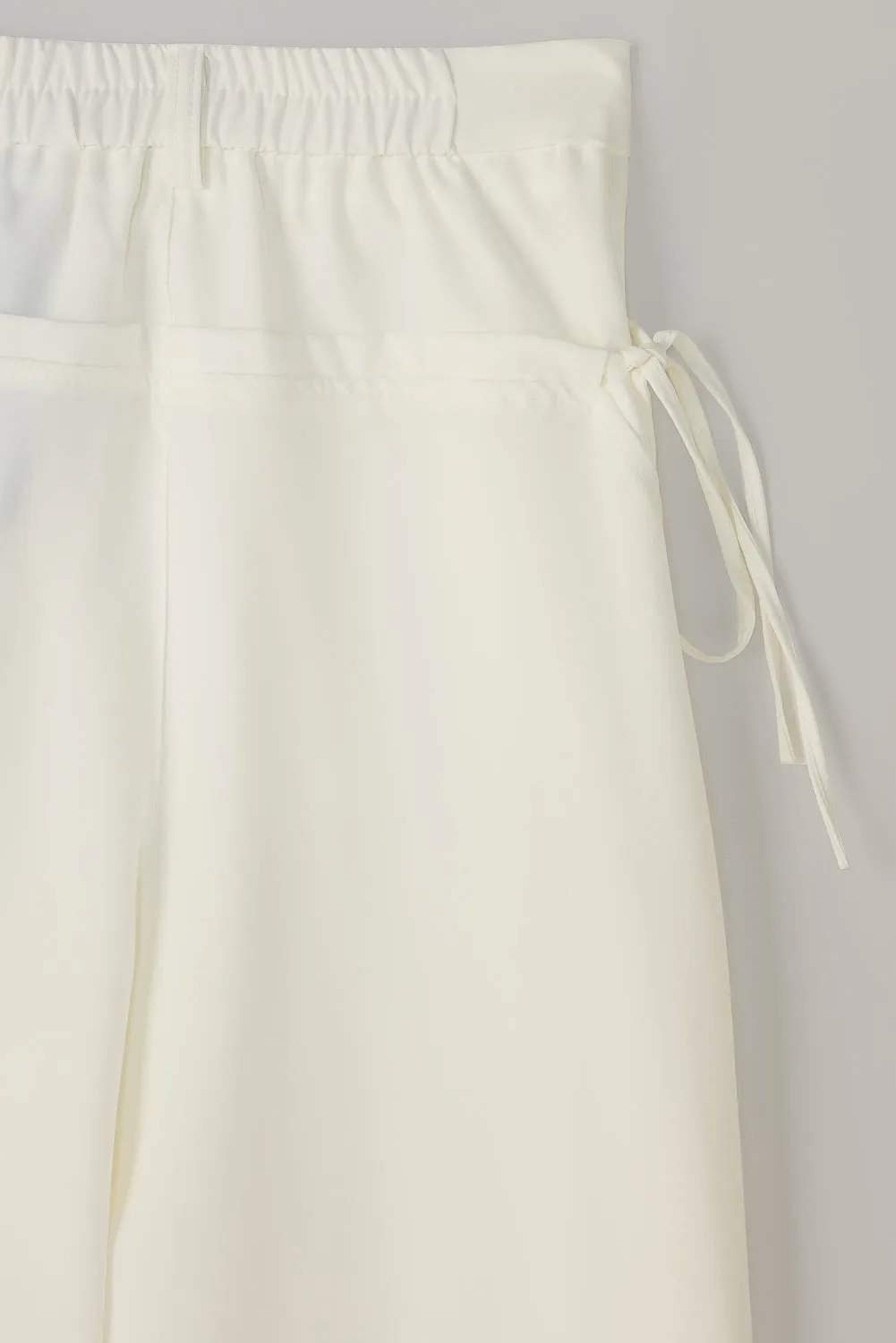 White Wide Fit-Flat Pocket Korean Pants